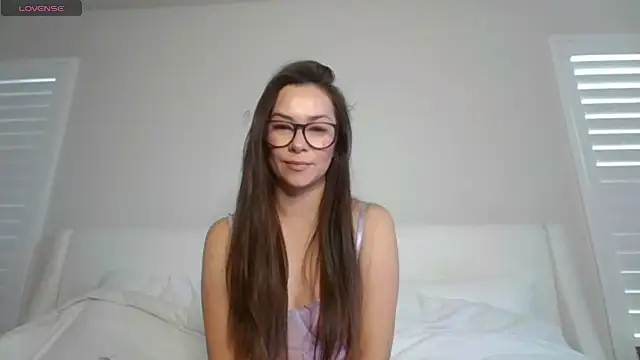 Snapshot of mixedasiangirl chatting on November 4, 8:01 pm mixedasiangirl online show from November 4, 8:01 pm