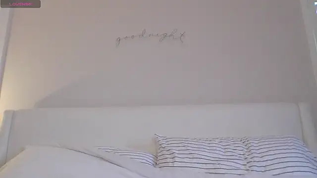 mixedasiangirl online show from April 2, 6:58 pm