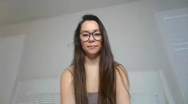 mixedasiangirl online show from March 21, 5:34 pm