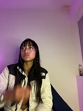 Snapshot of bonnie_18x chatting on February 27, 2:35 am bonnie 18x online show from February 27, 2:35 am