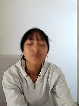 Snapshot of bonnie_18x chatting on February 28, 1:14 pm bonnie 18x online show from February 28, 1:14 pm