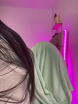 Snapshot of bonnie_18x chatting on March 16, 3:14 am bonnie 18x online show from March 16, 3:14 am