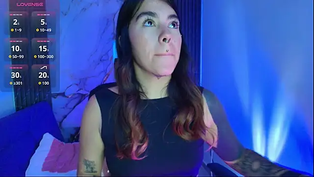 luccianagreyy online show from April 18, 1:13 pm