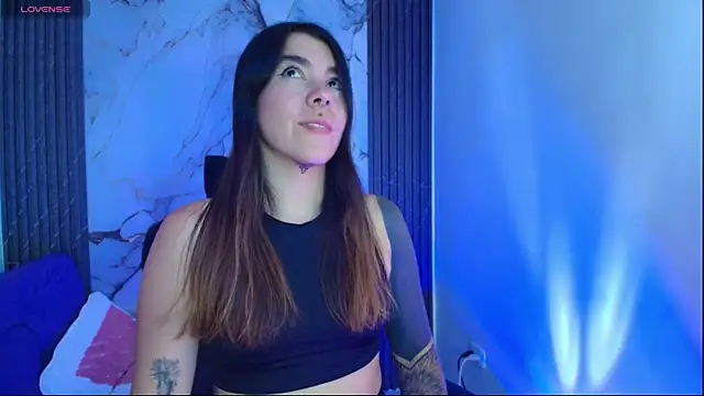 luccianagreyy online show from April 13, 1:37 pm