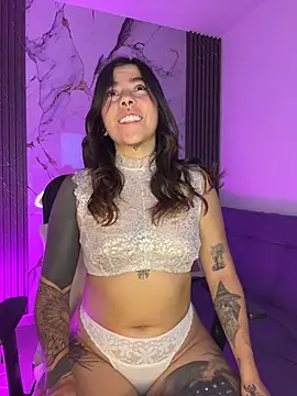 luccianagreyy online show from July 9, 3:00 pm