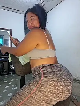 steisy325 online show from April 16, 1:45 pm