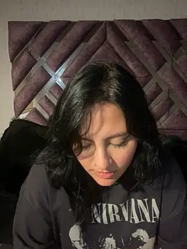 Snapshot of PoliBenett_ chatting on March 21, 12:40 am PoliBenett online show from March 21, 12:40 am