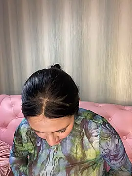 Snapshot of PoliBenett_ chatting on February 26, 3:25 am PoliBenett online show from February 26, 3:25 am