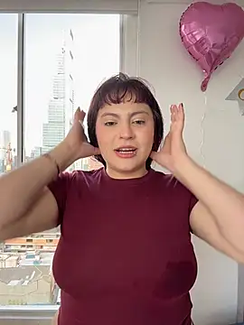 Snapshot of PoliBenett_ chatting on December 3, 8:30 pm PoliBenett online show from December 3, 8:30 pm