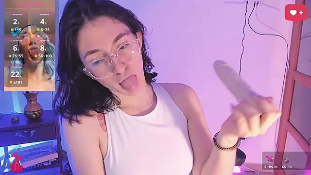 Snapshot of haanna_thompsoon chatting on December 10, 11:40 pm haanna thompsoon online show from December 10, 11:40 pm