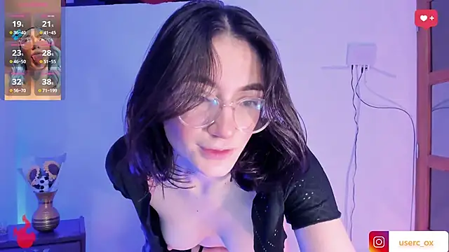 Snapshot of haanna_thompsoon chatting on December 26, 3:10 pm haanna thompsoon online show from December 26, 3:10 pm