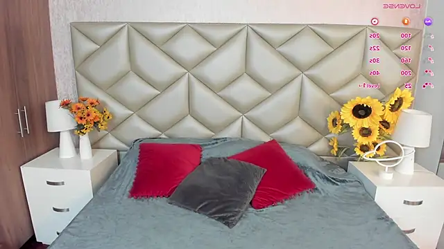 Snapshot of Im_gaia chatting on November 8, 11:58 am Im gaia online show from November 8, 11:58 am