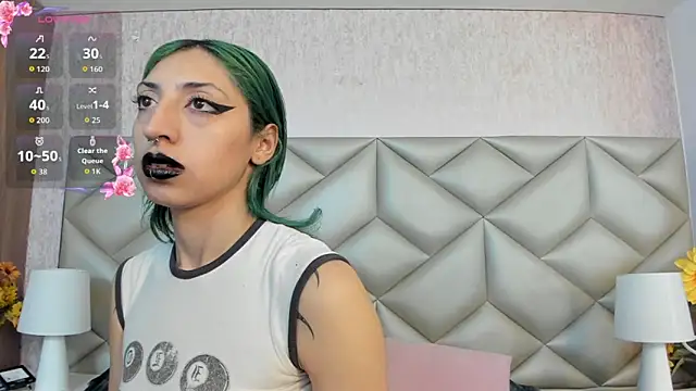 Snapshot of Im_gaia chatting on December 3, 12:15 pm Im gaia online show from December 3, 12:15 pm