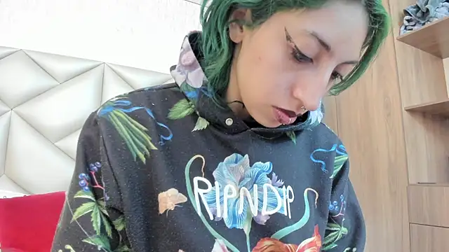 Snapshot of Im_gaia chatting on November 15, 12:31 pm Im gaia online show from November 15, 12:31 pm