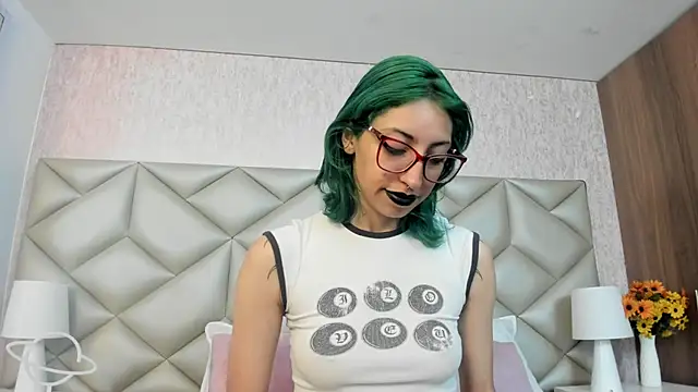 Im gaia online show from September 20, 12:32 pm