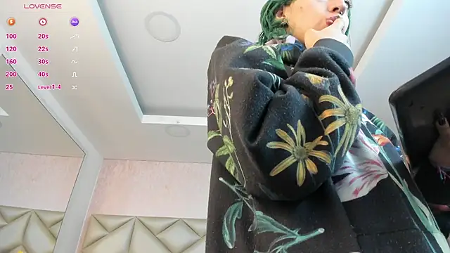 Snapshot of Im_gaia chatting on November 16, 12:10 pm Im gaia online show from November 16, 12:10 pm