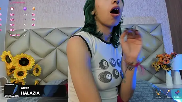 Snapshot of Im_gaia chatting on November 10, 11:59 am Im gaia online show from November 10, 11:59 am