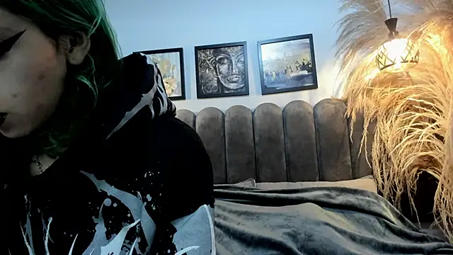 Snapshot of Im_gaia chatting on December 16, 12:09 pm Im gaia online show from December 16, 12:09 pm