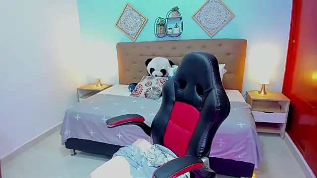 Edelaine rogers online show from April 12, 5:11 am