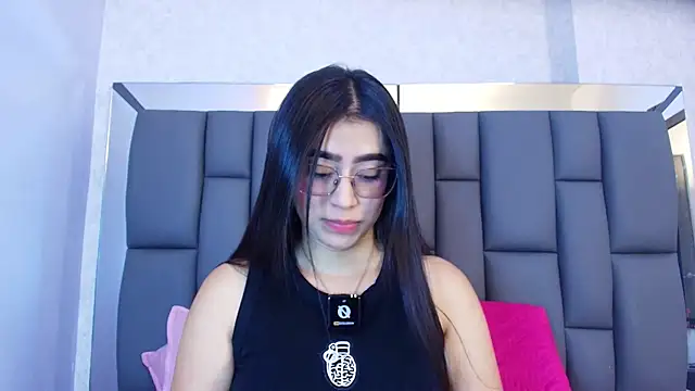 Amy wats0n online show from April 30, 7:10 pm