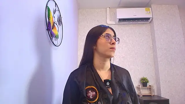 Amy wats0n online show from December 19, 7:05 pm