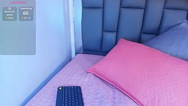 Amy wats0n online show from April 8, 7:04 pm