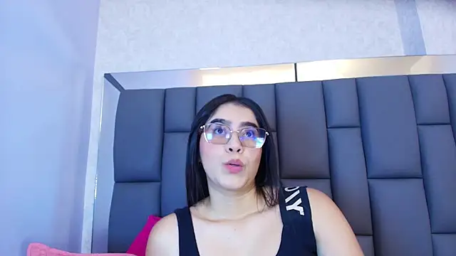 Amy wats0n online show from May 4, 7:06 pm