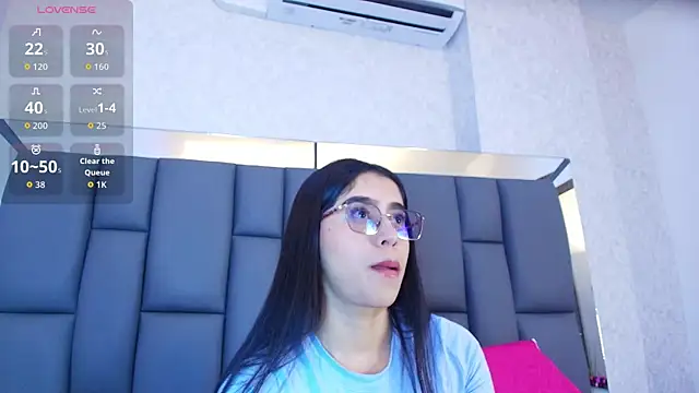 Amy wats0n online show from April 10, 7:10 pm