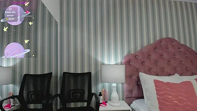 HazelMoret online show from March 4, 11:51 am