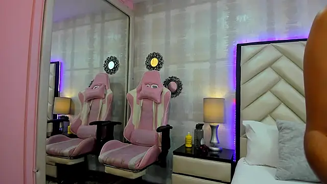 HazelMoret online show from September 17, 11:34 am