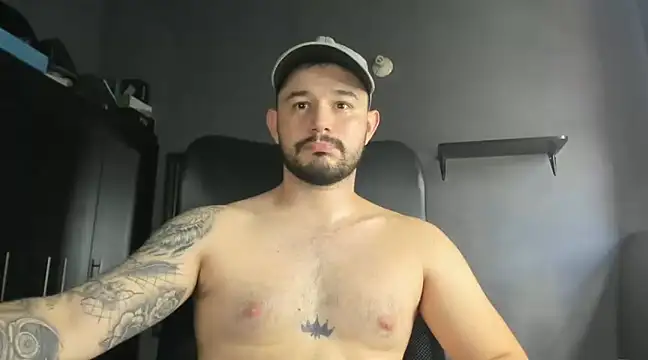 Snapshot of adel_hard_ chatting on January 20, 8:18 pm adel hard online show from January 20, 8:18 pm