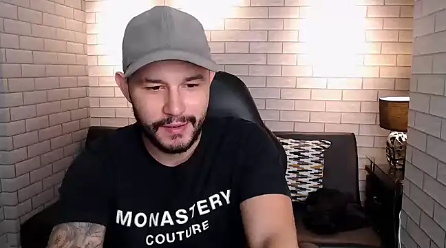 Snapshot of adel_hard_ chatting on December 4, 7:17 pm adel hard online show from December 4, 7:17 pm