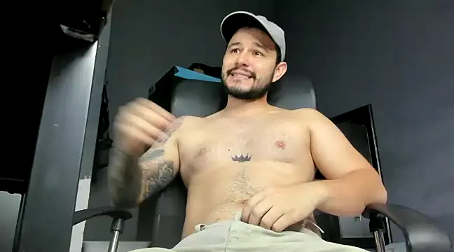 Snapshot of adel_hard_ chatting on January 8, 2:56 pm adel hard online show from January 8, 2:56 pm