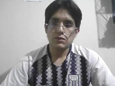Snapshot of HardDick2 chatting on June 29, 6:42 am HardDick2 online show from June 29, 6:42 am