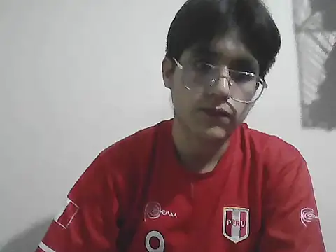 Snapshot of HardDick2 chatting on June 15, 8:03 am HardDick2 online show from June 15, 8:03 am