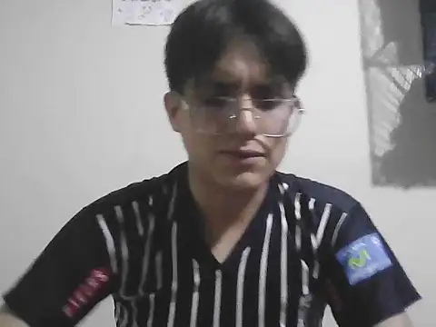 Snapshot of HardDick2 chatting on July 17, 5:04 am HardDick2 online show from July 17, 5:04 am
