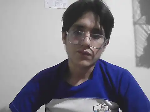 Snapshot of HardDick2 chatting on July 9, 6:25 am HardDick2 online show from July 9, 6:25 am
