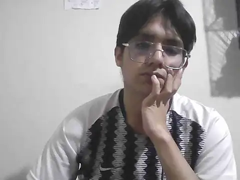 Snapshot of HardDick2 chatting on June 27, 4:51 am HardDick2 online show from June 27, 4:51 am