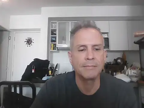 Snapshot of Diegoperrote682661 chatting on November 16, 8:24 pm Diegoperrote682661 online show from November 16, 8:24 pm