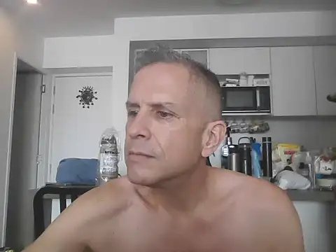 Diegoperrote682661 online show from September 18, 4:21 pm