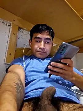 Axeltu77 online show from April 3, 10:38 pm