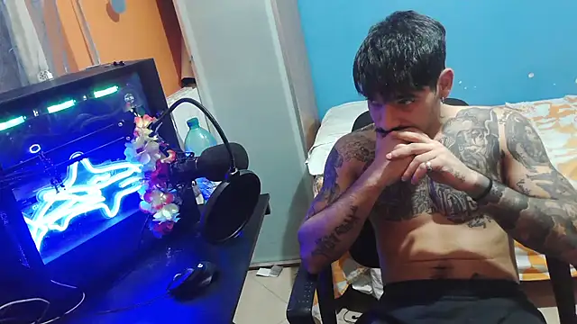 Badboyi1997 online show from October 9, 2:23 am