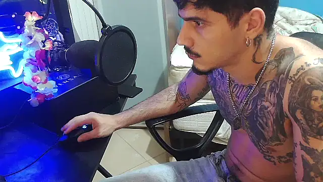 Badboyi1997 online show from October 17, 1:53 am