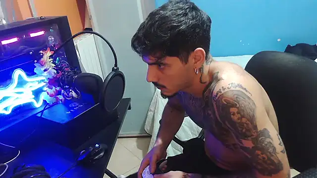 Badboyi1997 online show from October 14, 12:00 am