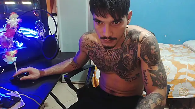 Badboyi1997 online show from October 3, 12:36 am