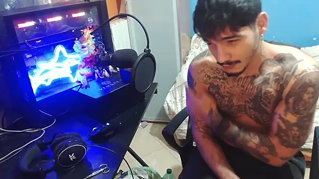 Badboyi1997 online show from October 12, 12:01 am