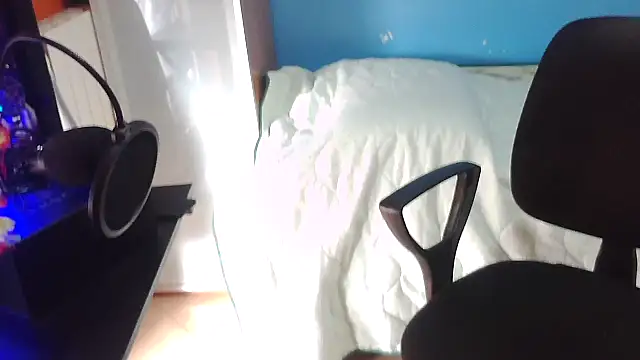 Badboyi1997 online show from October 17, 1:57 pm