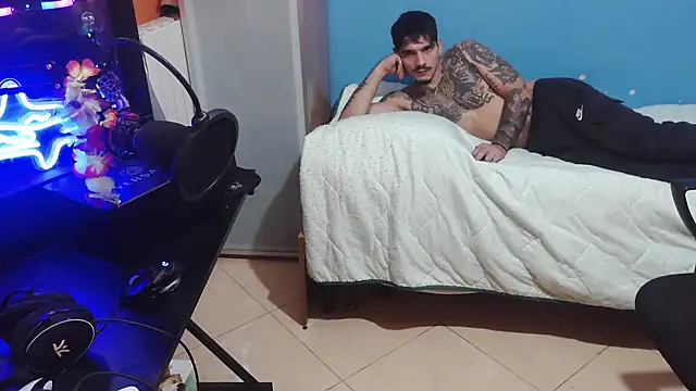 Badboyi1997 online show from October 19, 1:41 am