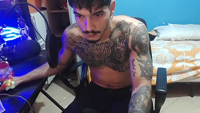 Badboyi1997 online show from October 4, 12:45 am