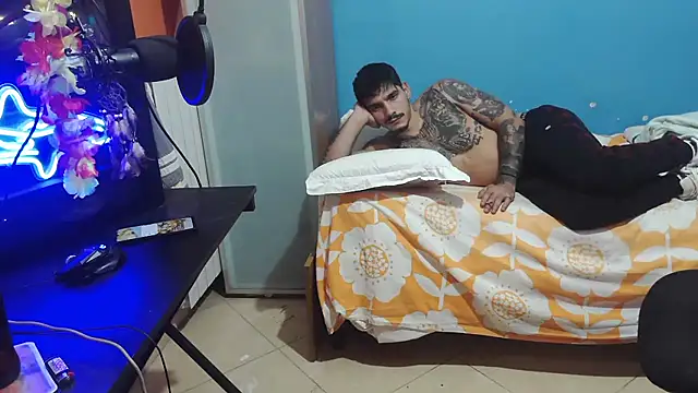 Badboyi1997 online show from October 5, 12:56 am
